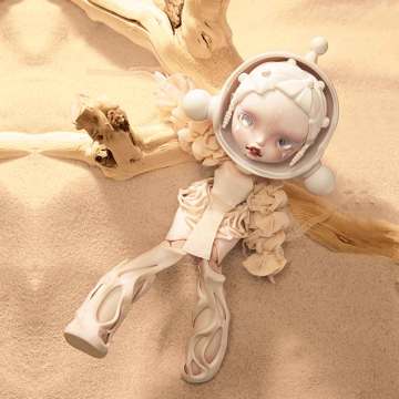 SKULLPANDA WHITE DEW Action Figure