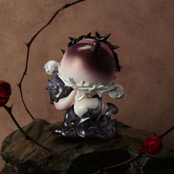 SKULLPANDA The Glimpse Figure