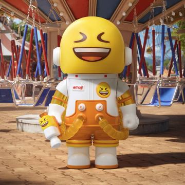 MEGA SPACE MOLLY 100% × emoji™ Series