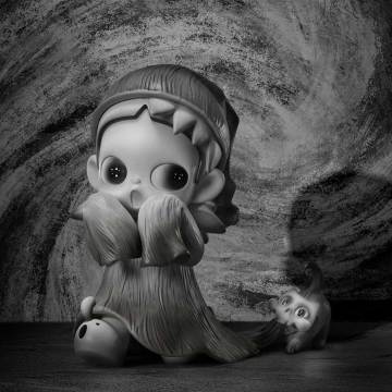Zsiga Scared Performer Figurine