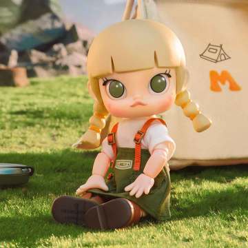 MOLLY Go Camping Action Figure