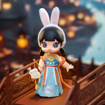 MOLLY Lantern Show Action Figure