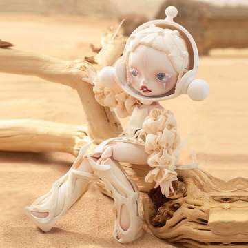 SKULLPANDA WHITE DEW Action Figure